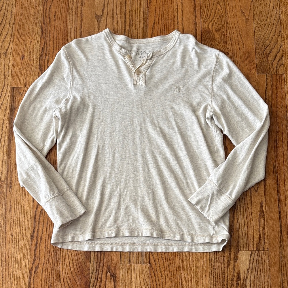 American Eagle Outfitters Beige Long Sleeve Tee
